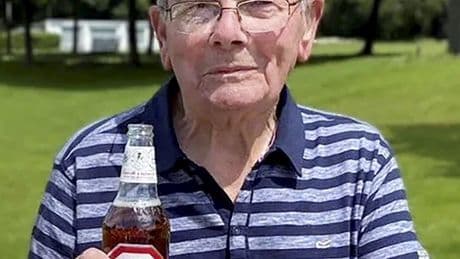 Grandad ‘suffocated to death’ on trolley in front of his wife and daughter in ‘chaotic’ A&E corridor after 18-hour wait