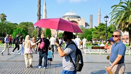 İstanbul'da yılın en sıcak günü: Termometreler 40 dereceyi görecek