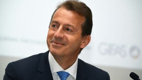 "On se parle au téléphone pour faire voler les avions": le patron d'Airbus appelle l'ensemble de l'aérien à vite se moderniser