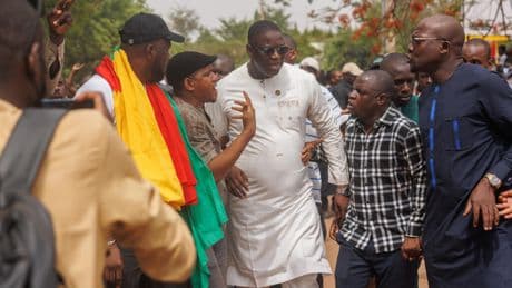 Mali: les partis politiques rejettent leur suspension et appellent de nouveau à manifester ce 9 mai