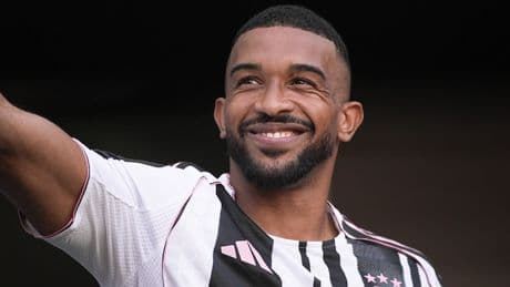 Bremer supera... Bremer: nessuno come il muro Juve, la difesa cambia cos&igrave;