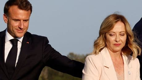 Meloni y Macron se reúnen en Roma para intentar aliviar la frialdad de sus relaciones