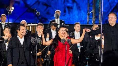 Anna Netrebko (★★★★✩): canto entre palmeras