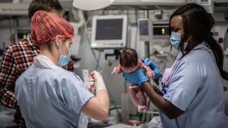 Les problèmes de santé en période néonatale sont préjudiciables jusqu’à l’âge adulte
