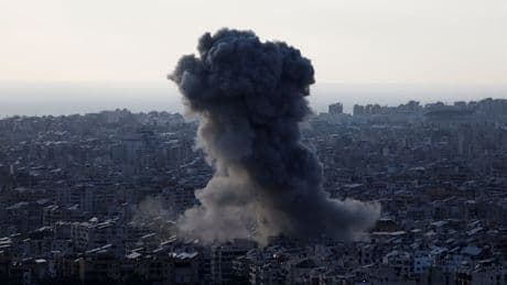 Attacke auf Hisbollah-Miliz  - Israel greift Vorort von Beirut an