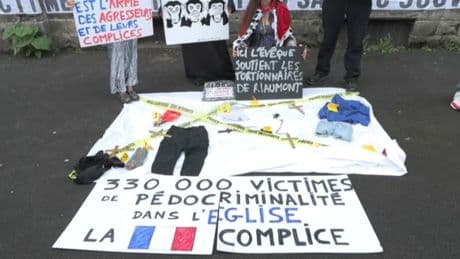 Riaumont: une action coup de poing d'un collectif devant le diocèse d'Arras après des propos polémiques d'un évêque
