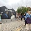 REPORTAGE. Le retour du groupe Oasis électrise Manchester, sa ville natale