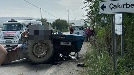Aydın'da feci kaza! Motosikletle traktör çarpıştı: 3 ölü
