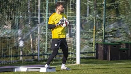 Altı yıl sonra geri dönüyor: Fenerbahçe, Tarık Çetin transferini tamamladı!
