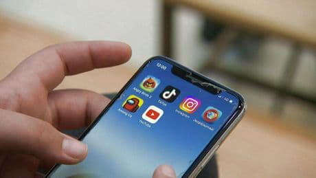 2000 ontslagen in Barcelona doordat Facebook en Insta minder moderatoren inzetten