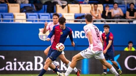 Al Sestao River se le siguen atascando los rivales directos por la salvación