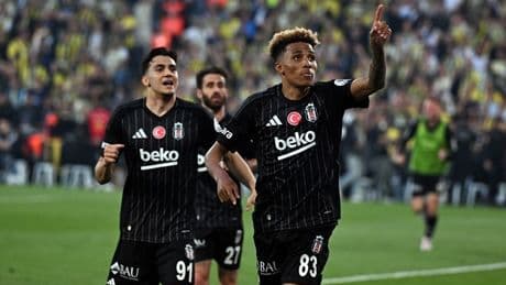 Fenerbahçe-Beşiktaş derbisi Avrupa basınında! 'Şampiyonluk umutlarına son noktayı koydu'
