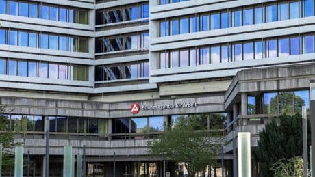 Kollaps bei Sozialversicherungen droht – die Beitragswelle rollt unaufhaltsam