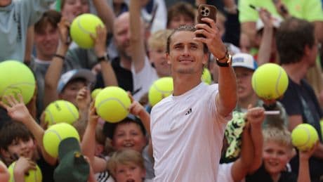 „Mir gefällt es“ - Ball-Streit! Legende Wilander unterstützt Zverev