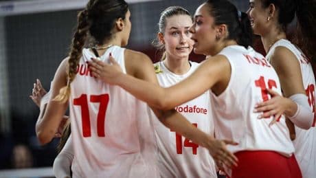 FIVB U21 Kadınlar Dünya Şampiyonası: Türkiye İtalya’yı 3-2 yenerek son 16 turuna yükseldi