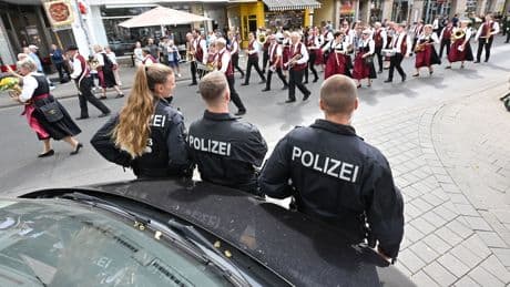 Heute mehr, morgen weniger: So könnte eine Reform des Beamtentums aussehen
