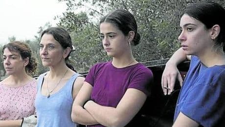 Crítica de 'Los Tortuga' (2024): La hija de la taxista viuda