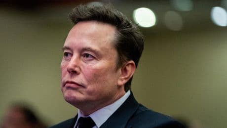 Tesla chute en Bourse sous le seuil des 1000 milliards de dollars après la passe d'armes entre Musk et Trump