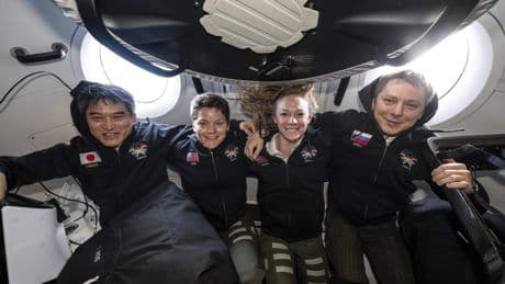 Ploeg astronauten keert terug van ruimtestation ISS naar aarde