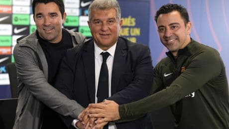 El palo de Deco a Xavi: "Sabíamos que mejorando el entrenador, la cosa podría mejorar"