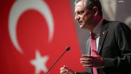 Özgür Özel’den A Milli Kadın Voleybol Takımı’na tebrik: "Türkiye’ye gurur yaşattınız”