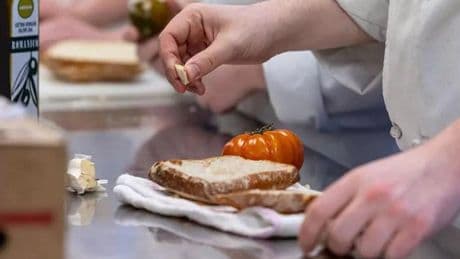Claves  ¿Cómo pudo un particular registrar a su nombre la marca Cuina Catalana?