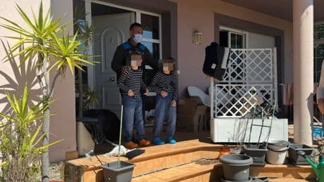 Vater der Kinder wimmelte sie ab - Schon vor Monaten klingelte die Polizei beim Horror-Haus