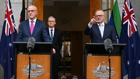 Australië beschuldigt Iran van antisemitische aanslagen – ‘buitengewoon gevaarlijke daden van agressie’ – en zet ambassadeur uit