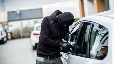 El aviso de la Policía antes de coger el coche para disfrutar de las vacaciones de verano: "Evita dejar objetos de valor a la vista"