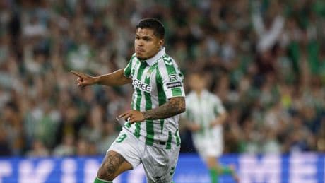 La convocatoria y el posible once del Betis ante el Villarreal