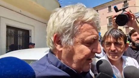 Pippo Baudo, il padre spirituale: «Ultime settimane di grande sofferenza. Era sotto morfina»