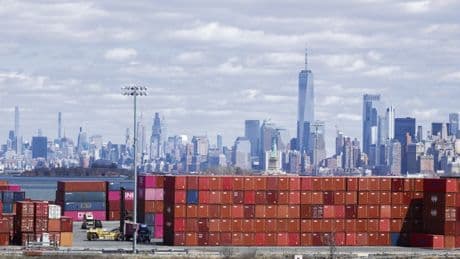 Guerre commerciale : « Face à Trump, la seule issue est de construire une autre mondialisation », estime l’économiste Frédéric Boccara