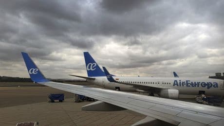 IAG eleva su beneficio un 43,8% en el primer semestre de 2025, hasta los 1.301 millones de euros