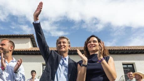 Feijóo no ha dejado solo al Rey: ha llamado la atención sobre el peligro que es Sánchez