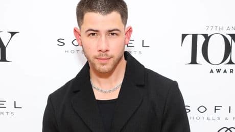 La divertida conversación de una joven con su padre cuando este le envía una foto con Nick Jonas sin saber quién es