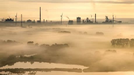 „Die Industrie hat ihren Boden gefunden“ – Aufträge der deutschen Industrie fallen überraschend