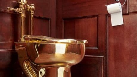 Großbritannien: Zwei Männer nach Diebstahl von goldenem Klo zu Haftstrafen verurteilt