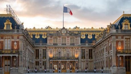 L’affaire des chaises contrefaites de Versailles “reste désastreuse pour le commerce d’antiquités”