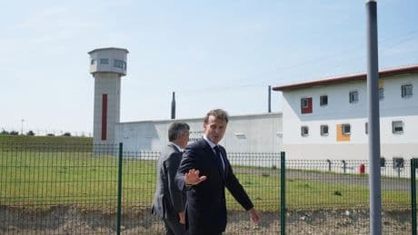 Hacinamiento, amenazas, y fugas: las cárceles francesas, cerca del colapso