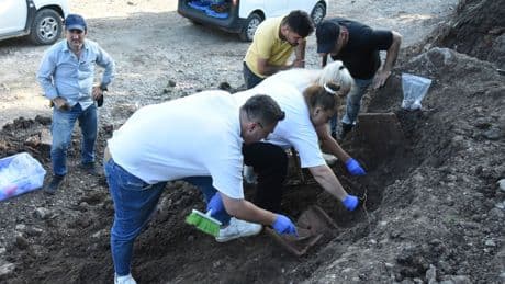 Yol kazısında bulundu! Bölgede hemen kurtarma çalışmaları başlatıldı
