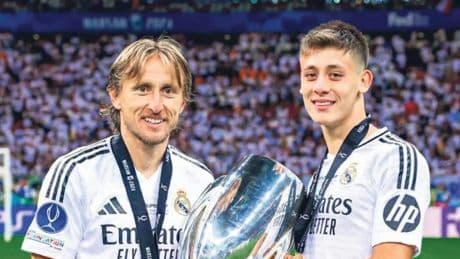 Arda, Modric’in yerini alamaz!