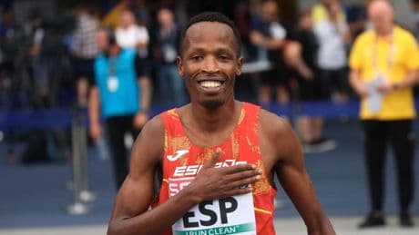 Thierry Ndikumwenayo: "Dormí fuera de un aeropuerto, nevando, una semana. He luchado mucho para representar a España"