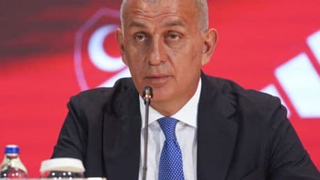 "Türkiye'de şampiyon olmak kimseyi doyurmuyor"