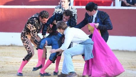Álvaro Burdiel pasa a planta del Hospital Infanta Sofía, pero seguirá ingresado con seis fracturas  costales