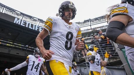 Aaron Rodgers booed by Jets fans and sacked on first drive as Steelers QB before quickly getting his revenge