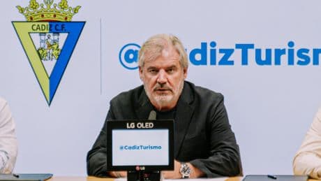 Vizcaíno: "Otros quieren que la gente vaya a Ruanda o al Congo; nosotros a Cádiz"