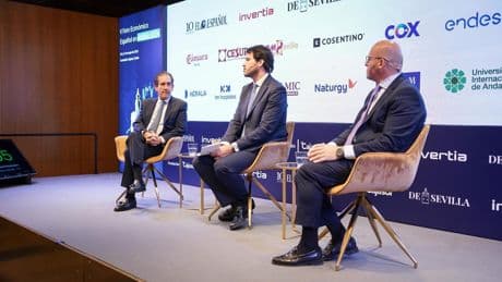 El sector logístico andaluz pide más infraestructuras para ser mundial: "Hay que subir la mercancía al ferrocarril"