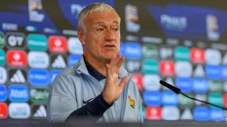 France boss threatens to drop Premier League target amid £25m transfer talks