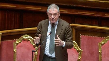 Ilva, Urso: «Non ci arrendiamo, è in arrivo una nuova gara. Senza la nuova Aia l'acciaieria chiude»