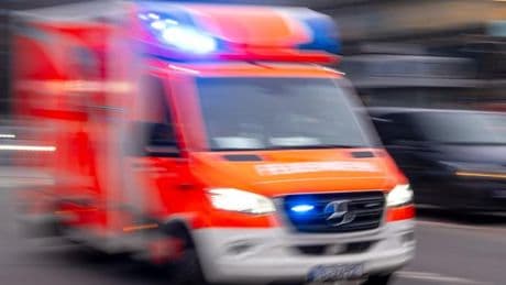 Kind in altem Fabrikgebäude in die Tiefe gestürzt